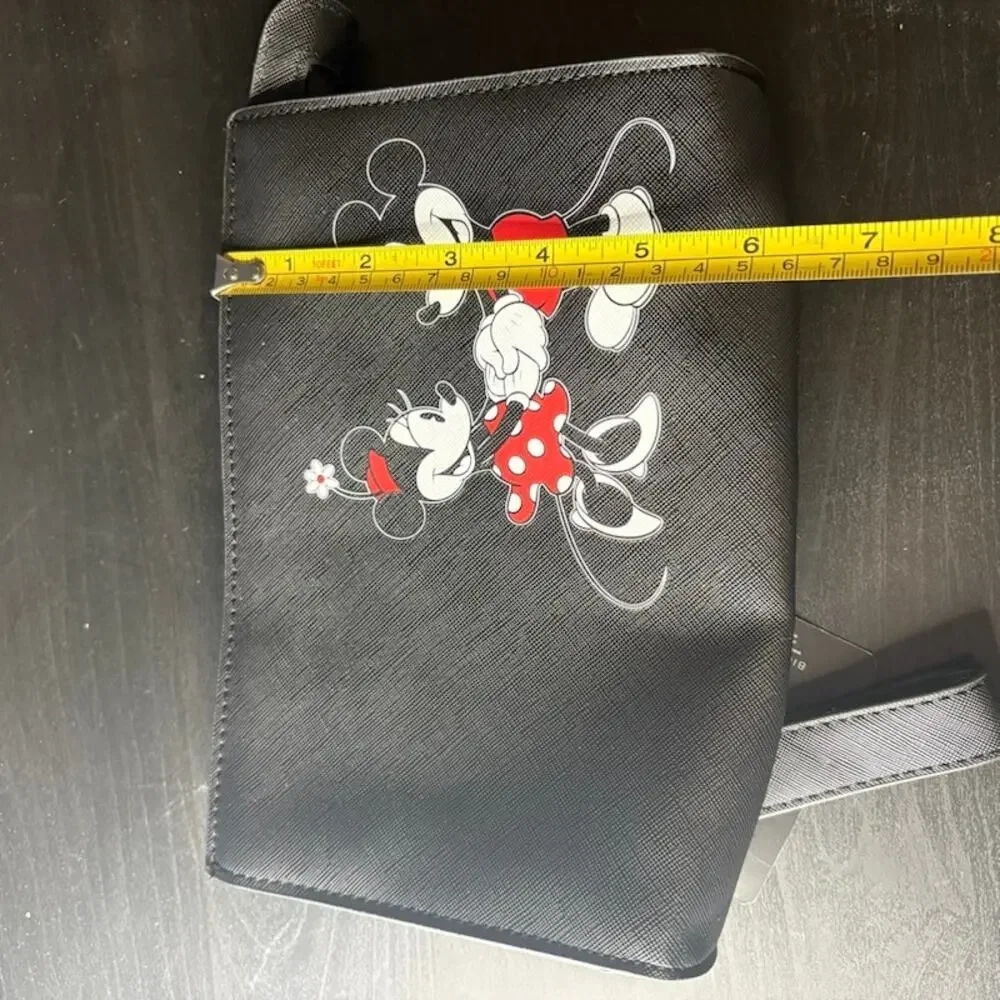 Mickey and Minnie Black Wristlet Clutch Disney Bioworld NWT